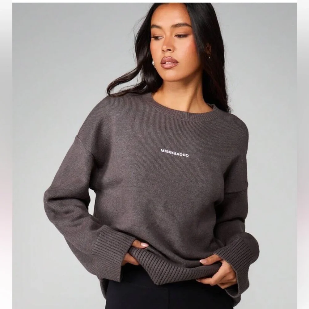 Missguided embroidered sweater medium
